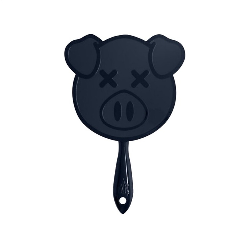 pig animal cute youtuber YouTube black charcoal mirror hand mirror